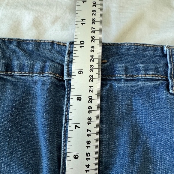 Buffalo‎ Jeans Women's Mid-Rise SAMUELLA Bermuda Jean Shorts Size 14 Beach - Picture 12 of 16